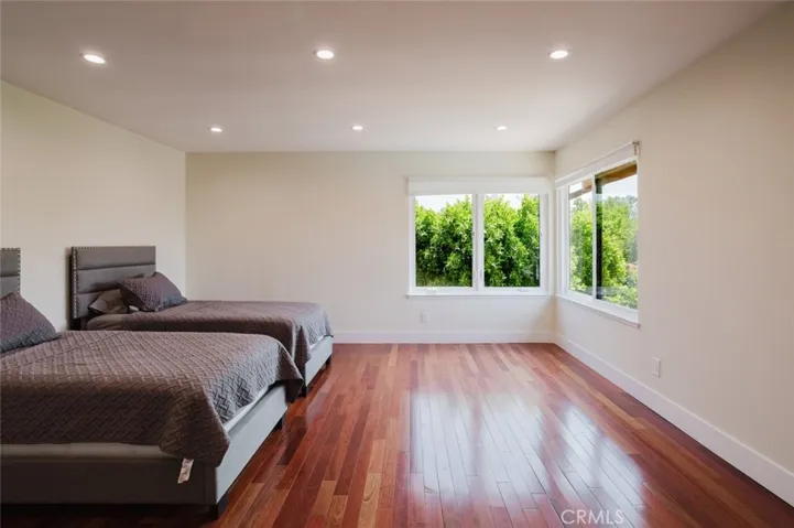 21210 Tulsa, Chatsworth, California 91311