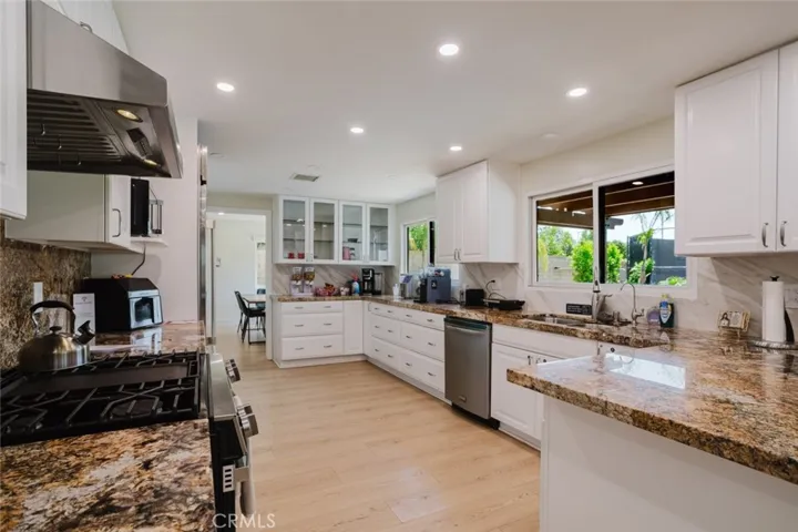 21210 Tulsa, Chatsworth, California 91311