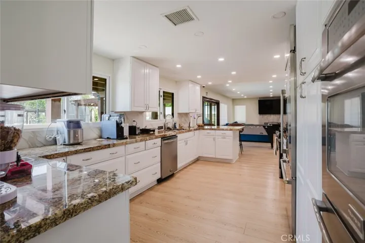 21210 Tulsa, Chatsworth, California 91311