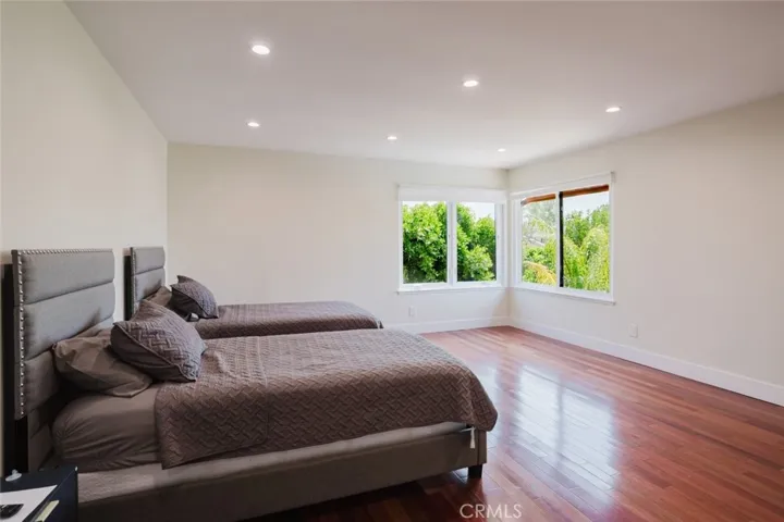 21210 Tulsa, Chatsworth, California 91311