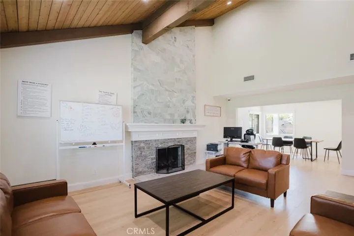 21210 Tulsa, Chatsworth, California 91311