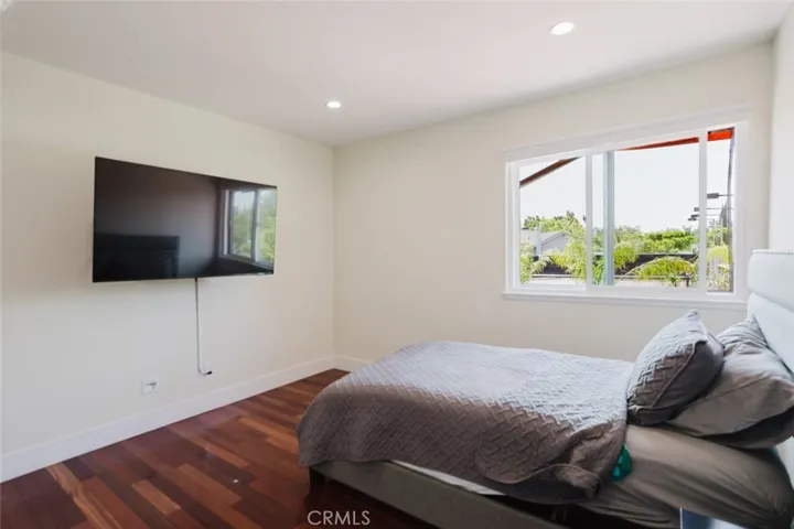21210 Tulsa, Chatsworth, California 91311