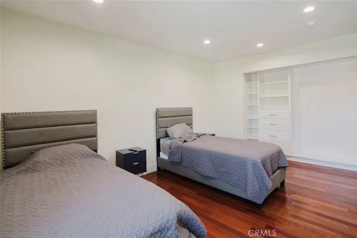 21210 Tulsa, Chatsworth, California 91311