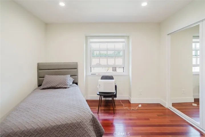 21210 Tulsa, Chatsworth, California 91311
