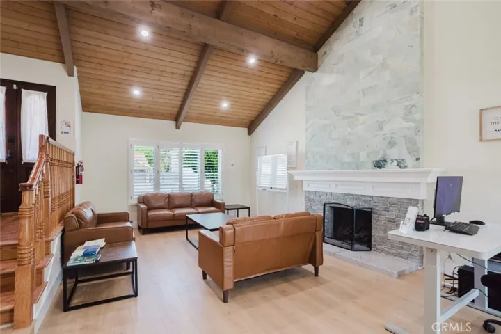 21210 Tulsa, Chatsworth, California 91311