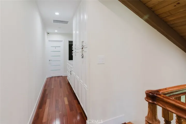 21210 Tulsa, Chatsworth, California 91311