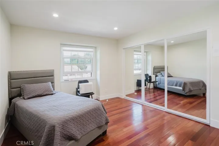 21210 Tulsa, Chatsworth, California 91311