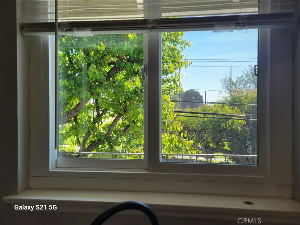 kitchen overlooks golfcourse