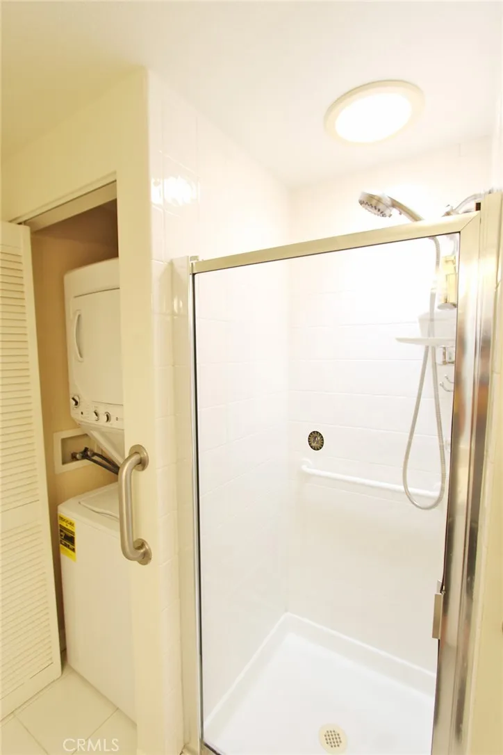 Guest Bathroom Shower & Laundry Closet
