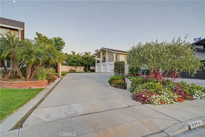 6722 Gate Hill, Huntington Beach, California 92648