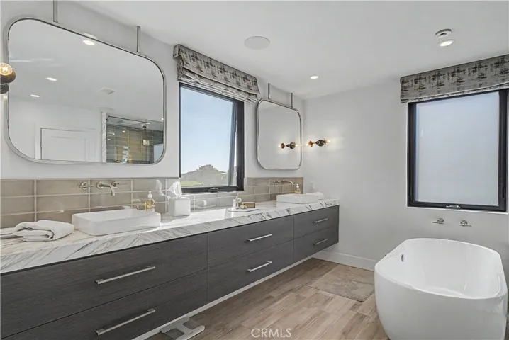 6722 Gate Hill, Huntington Beach, California 92648