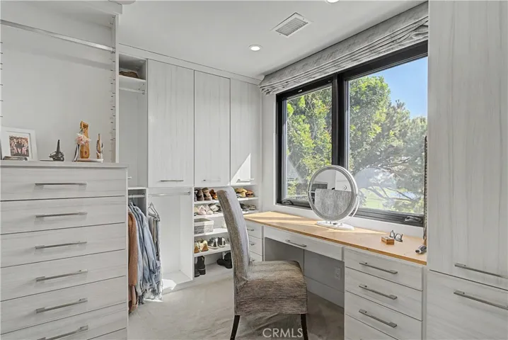 6722 Gate Hill, Huntington Beach, California 92648