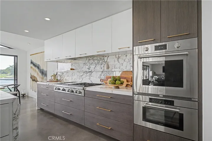 6722 Gate Hill, Huntington Beach, California 92648