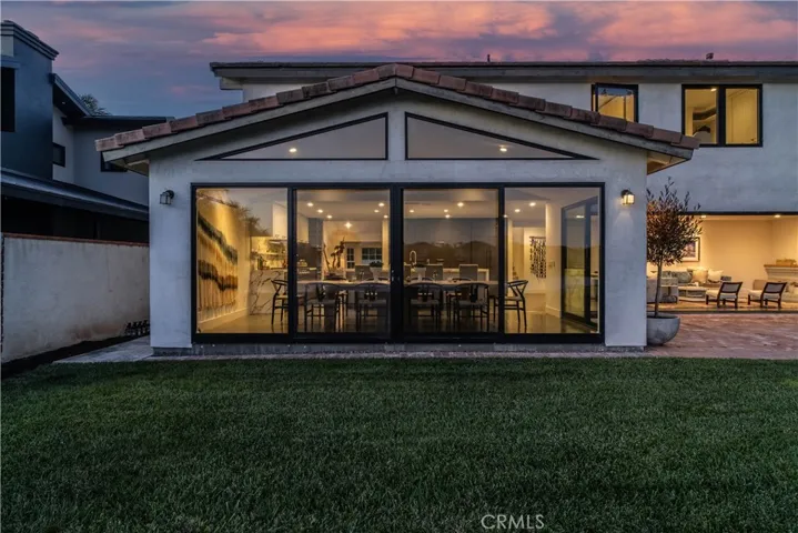 6722 Gate Hill, Huntington Beach, California 92648