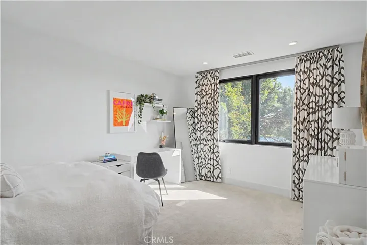 6722 Gate Hill, Huntington Beach, California 92648