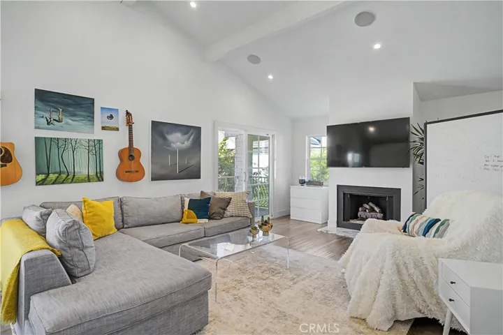 6722 Gate Hill, Huntington Beach, California 92648