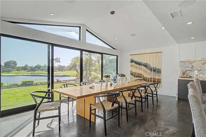 6722 Gate Hill, Huntington Beach, California 92648