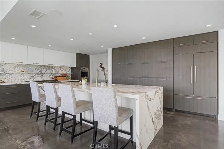 6722 Gate Hill, Huntington Beach, California 92648