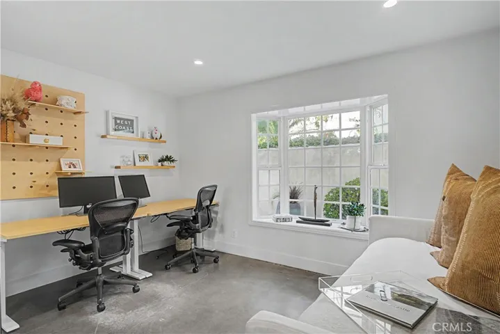 6722 Gate Hill, Huntington Beach, California 92648