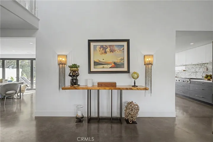 6722 Gate Hill, Huntington Beach, California 92648