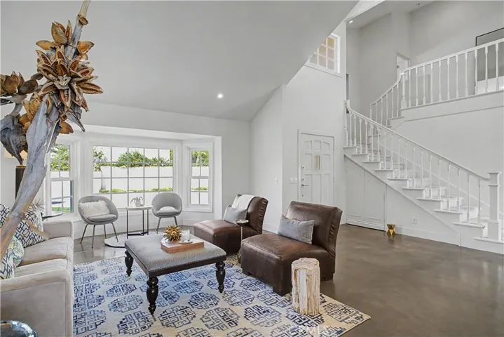 6722 Gate Hill, Huntington Beach, California 92648