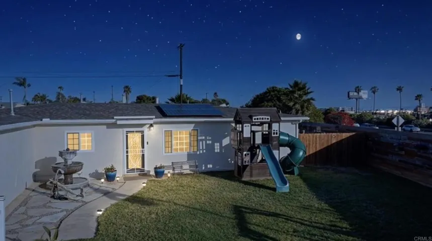 509 Sunset Drive, Oceanside, California 92058