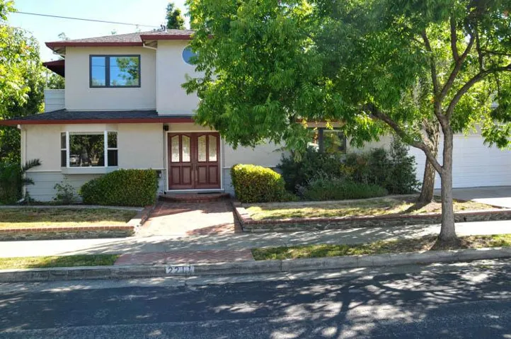 2211 High Street, Palo Alto, California 94301