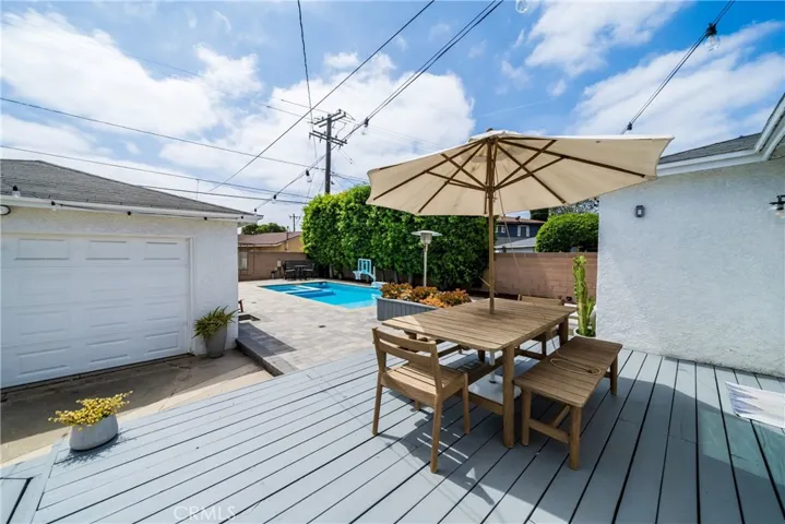 1006 E Ridgewood St, Long Beach, California 90807