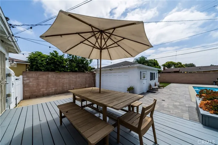 1006 E Ridgewood St, Long Beach, California 90807