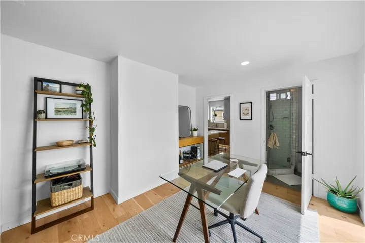 1006 E Ridgewood St, Long Beach, California 90807