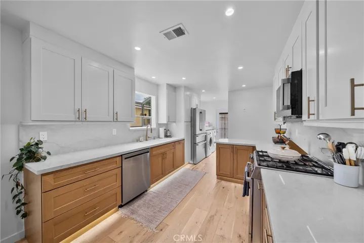1006 E Ridgewood St, Long Beach, California 90807