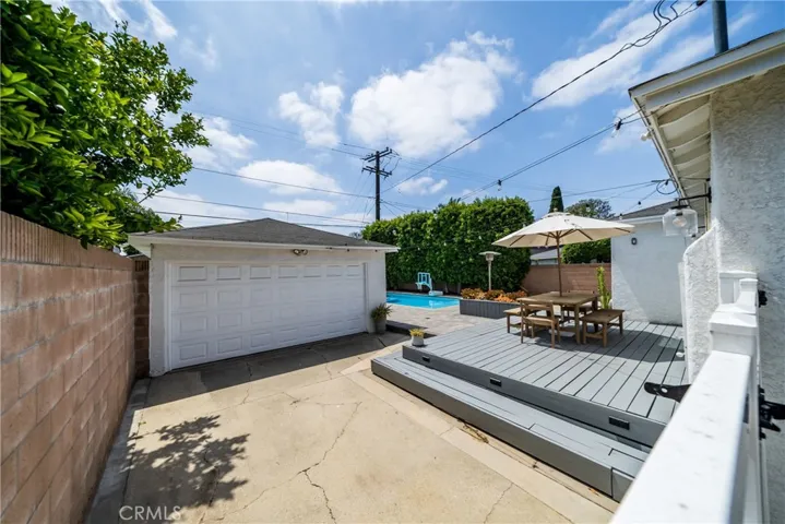 1006 E Ridgewood St, Long Beach, California 90807