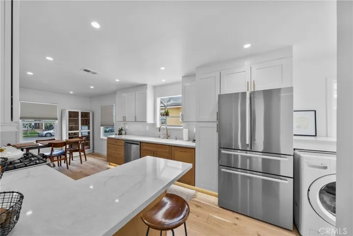 1006 E Ridgewood St, Long Beach, California 90807