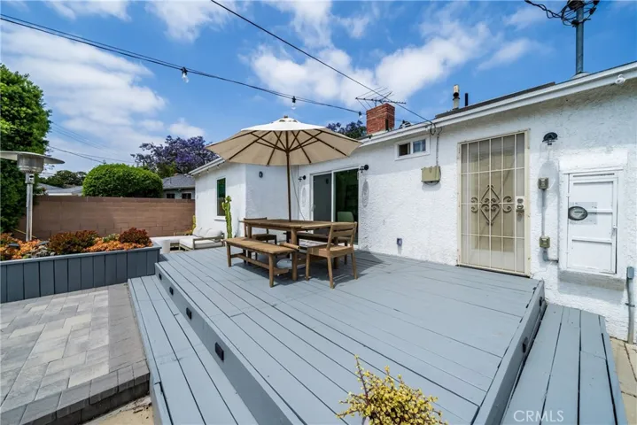 1006 E Ridgewood St, Long Beach, California 90807