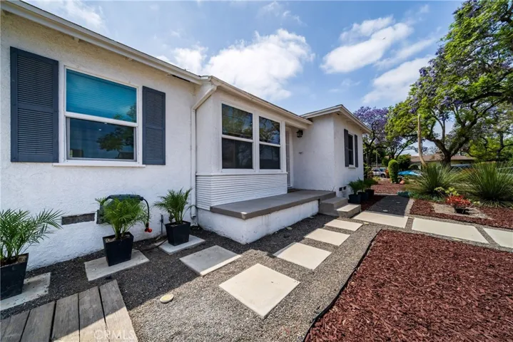 1006 E Ridgewood St, Long Beach, California 90807