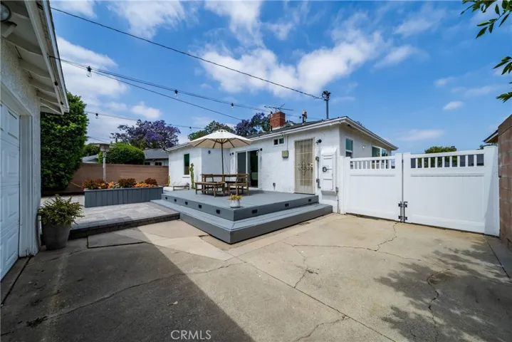 1006 E Ridgewood St, Long Beach, California 90807