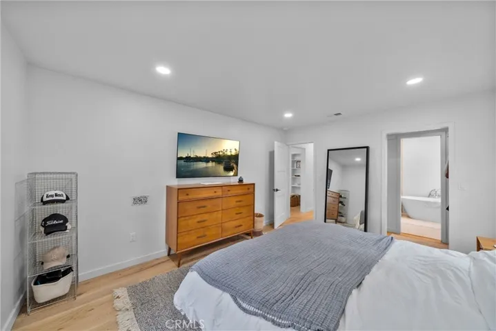1006 E Ridgewood St, Long Beach, California 90807