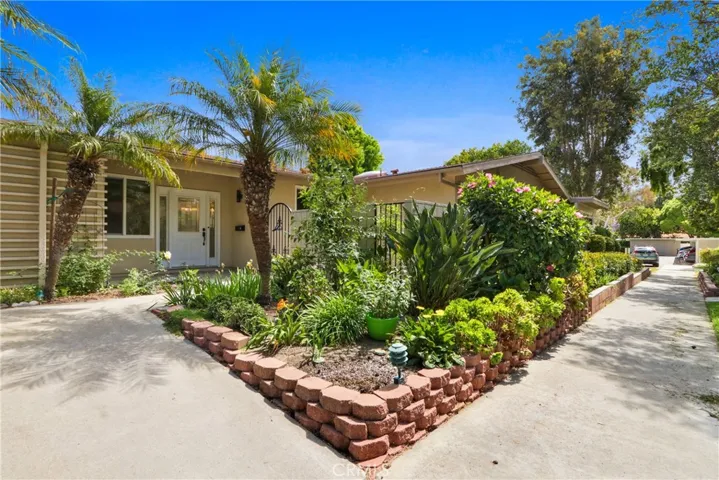 941 Avendida Majorca F, Laguna Woods, California 92637