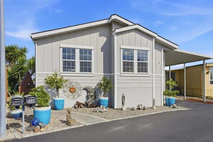 150 Kern Street, Salinas, California 93905