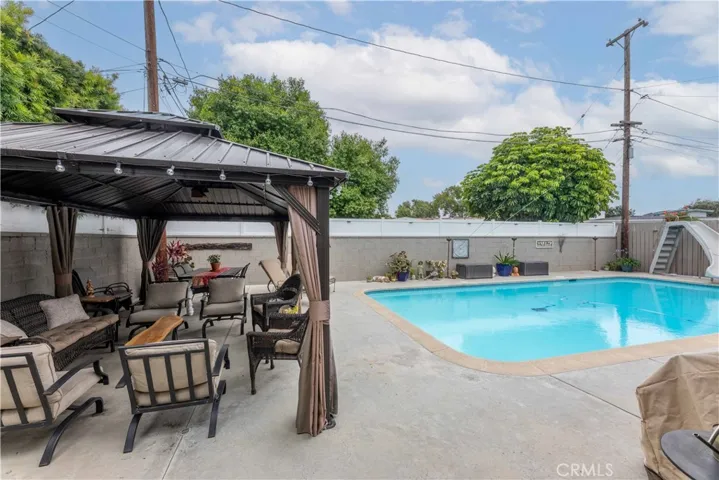 2726 Chatwin, Long Beach, California 90815