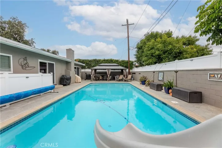 2726 Chatwin, Long Beach, California 90815