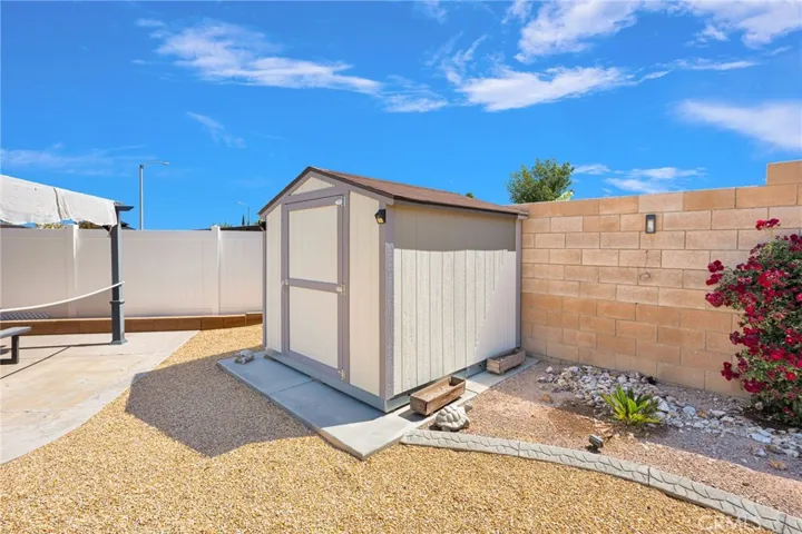 15231 Rose, Adelanto, California 92301
