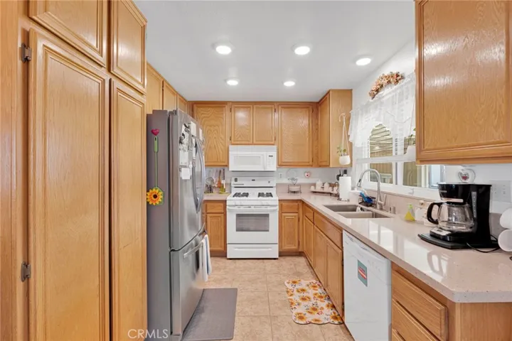 15231 Rose, Adelanto, California 92301
