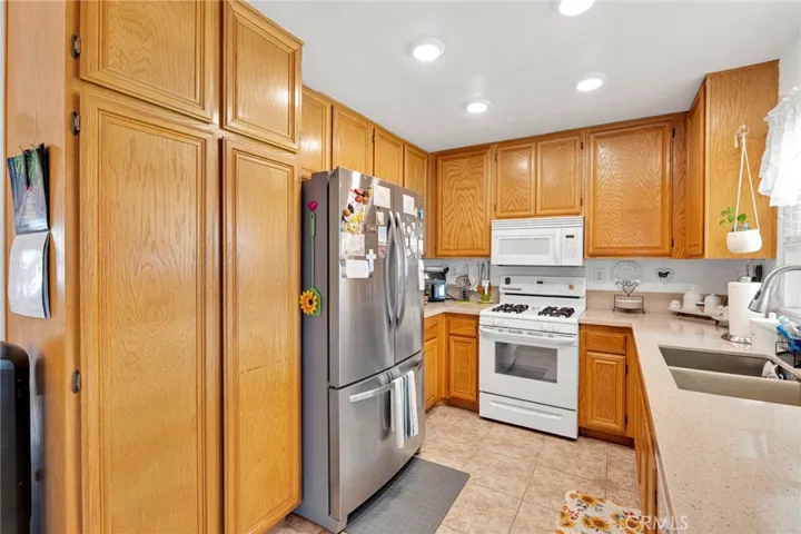 15231 Rose, Adelanto, California 92301