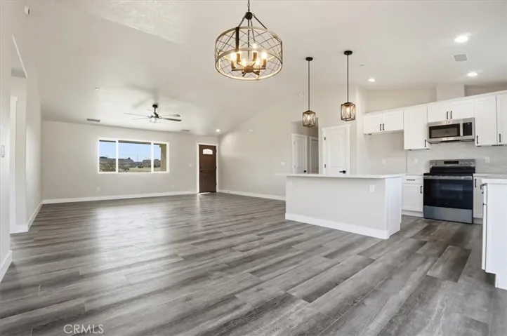 16135 Tawney Ridge Lane, Victorville, California 92394