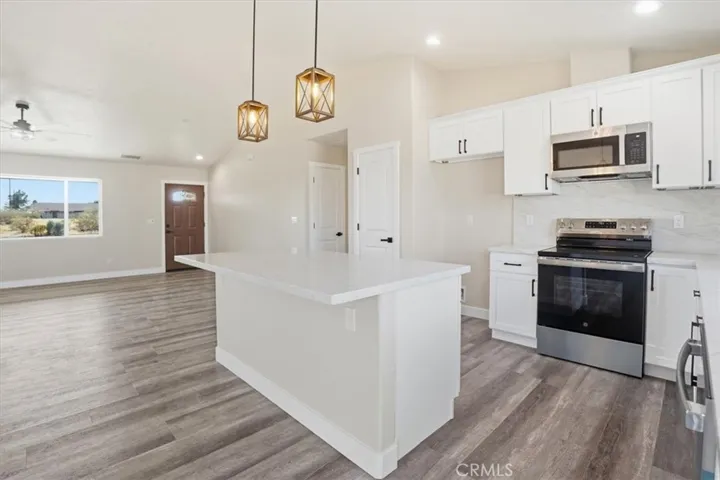 16135 Tawney Ridge Lane, Victorville, California 92394