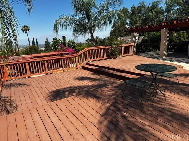 PATIO VIEWDECK1