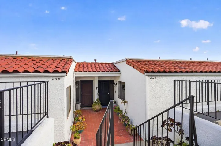 31-web-or-mls-Upmarket_Media-864Vall007