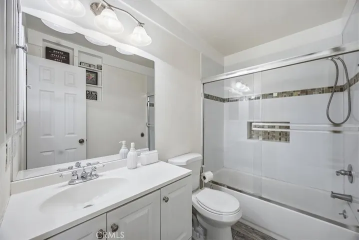 7890 E Spring Street 17-f, Long Beach, California 90815