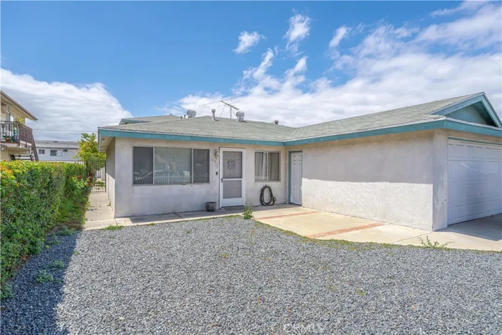 10921 Walnut, Los Alamitos, California 90720